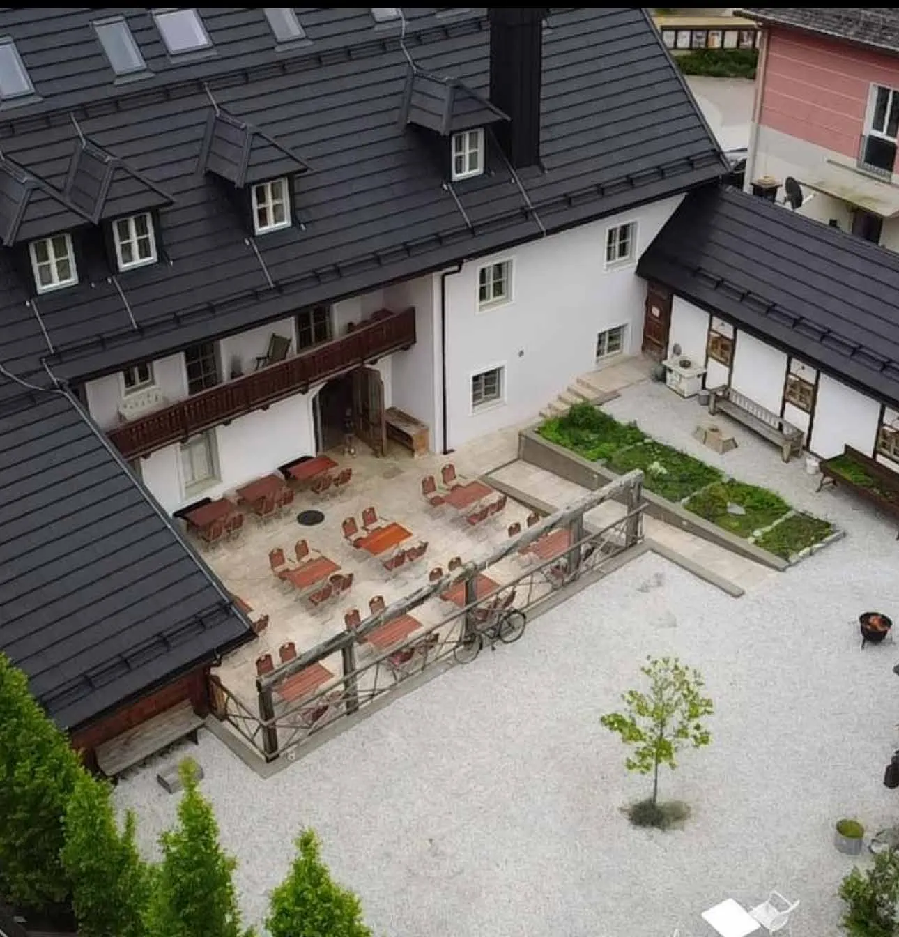 Gutshaus Kalwang – Innenhof von oben